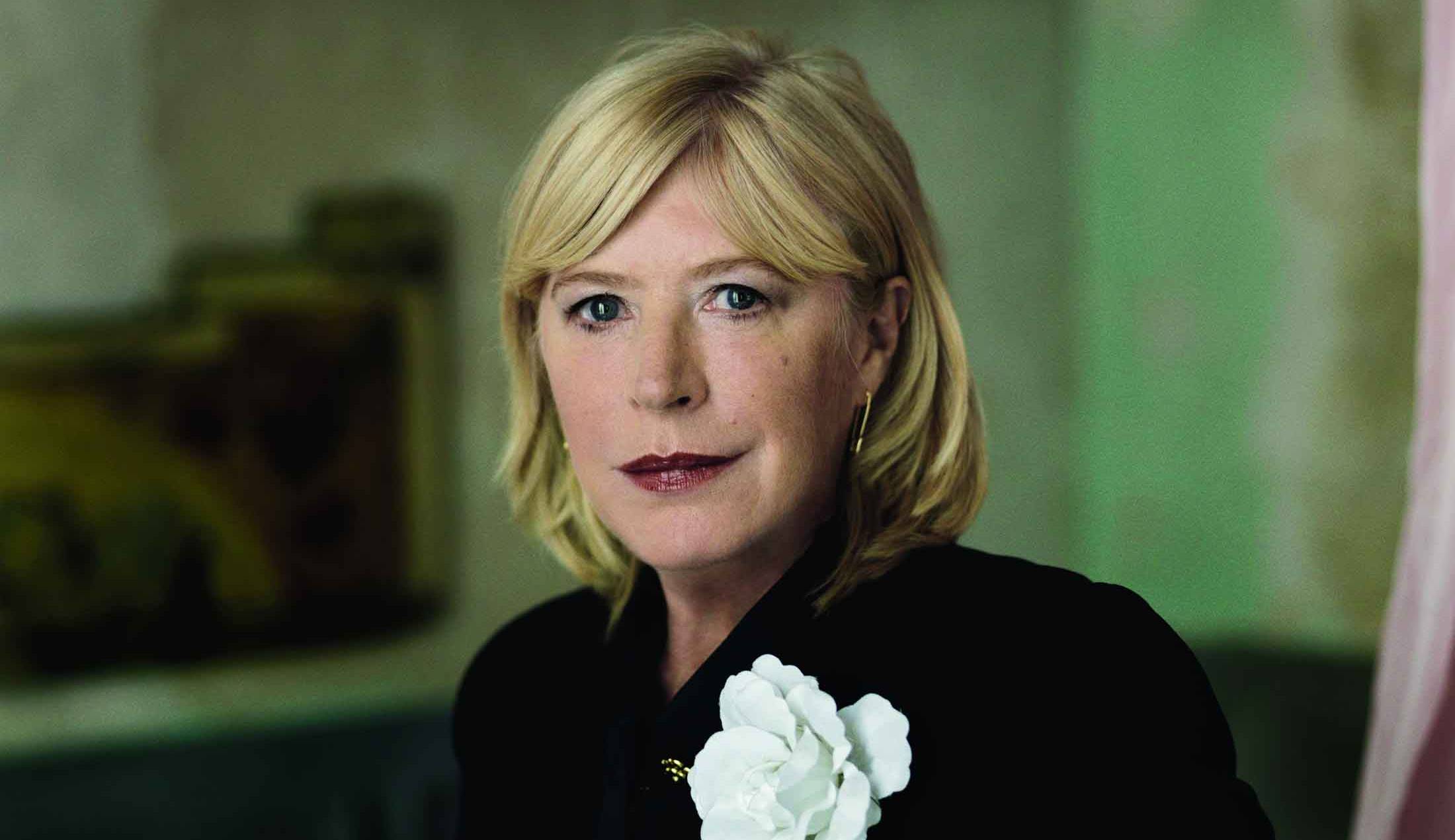 Ünlü şarkıcı koronavirüs nedeniyle hastaneye kaldırıldı 1 Marianne Faithfull korona