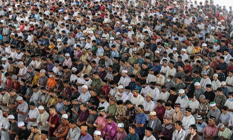 Devlet tavsiyesine uymadılar, camilerde teravih namazı kılacaklar 2 ace endonezya koronavirus