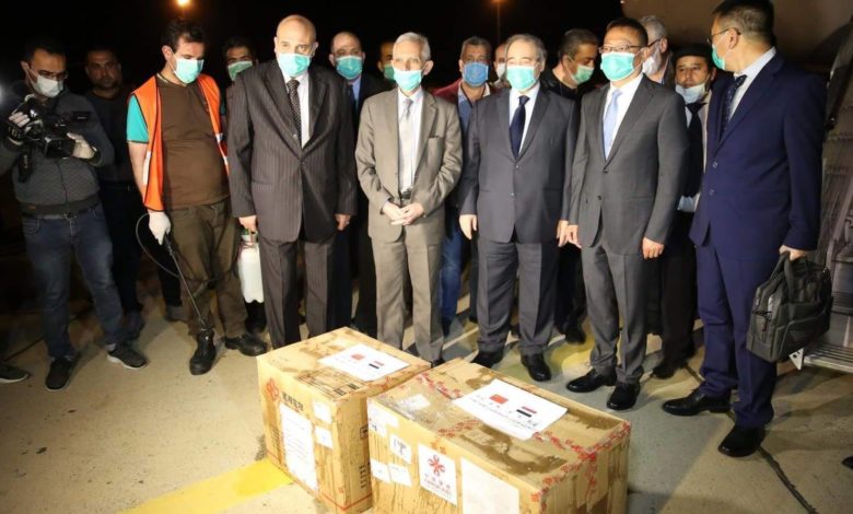 Yolcu uçağıyla 2 koli yardım gönderildi, 40 kişi törenle karşıladı 11 cin suriye koronavirus yardimi 1