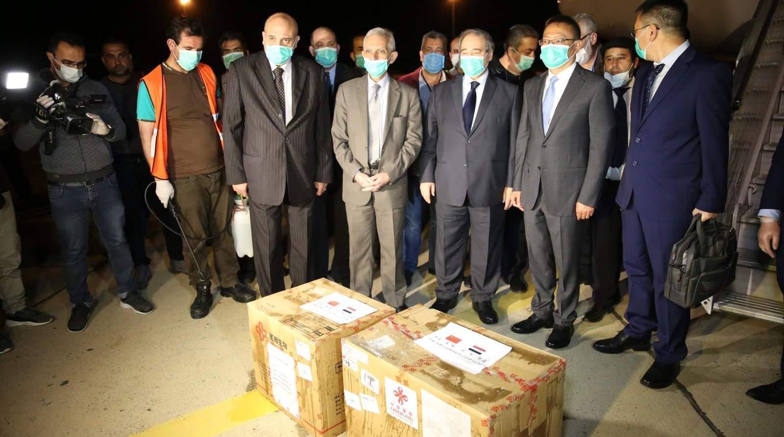 Yolcu uçağıyla 2 koli yardım gönderildi, 40 kişi törenle karşıladı 1 cin suriye koronavirus yardimi 1