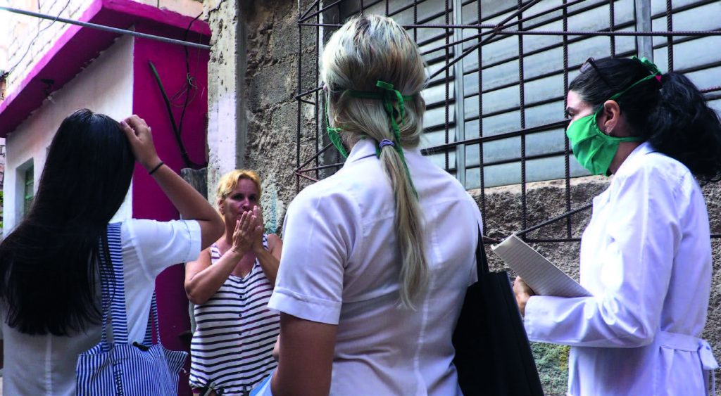 Binlerce tıp öğrencisi her gün kapı kapı geziyor 1 kuba tip ogrencileri 1