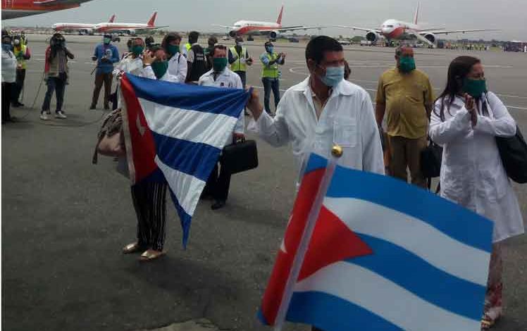 Kübalı doktorlar Afrika ülkesinde uzman yetiştirecek 5 kubali doktorlar angola