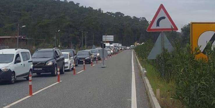 Bencillik! Bodrum ve Marmaris'e akın ettiler 1 marmaris girisi