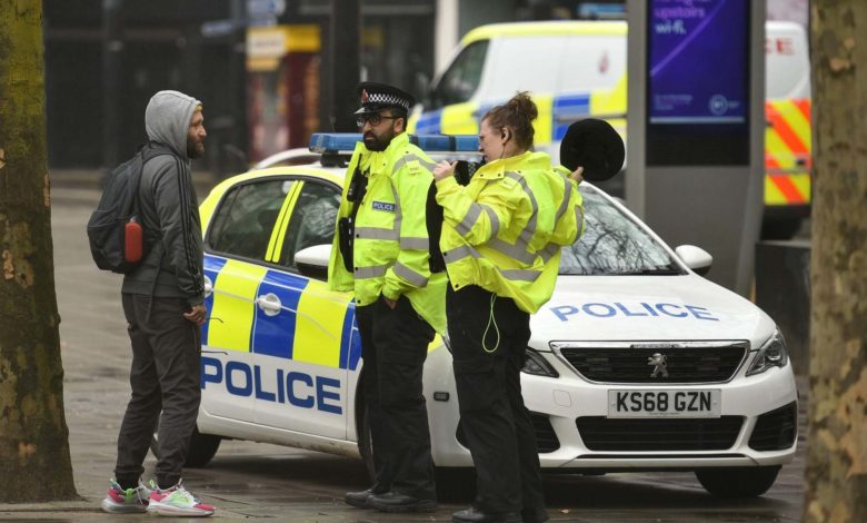 polis ingiltere 1982471