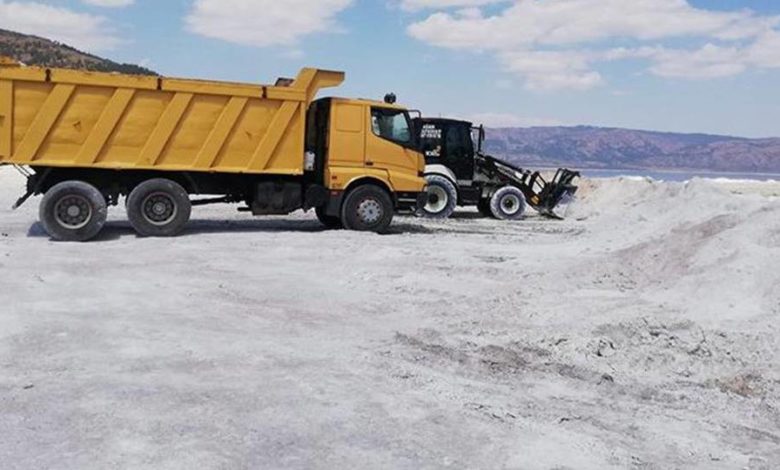 Salda Gölündeki iş makineleri TOKİ'yi de rahatsız etmiş! 3 salda golu is makinesi