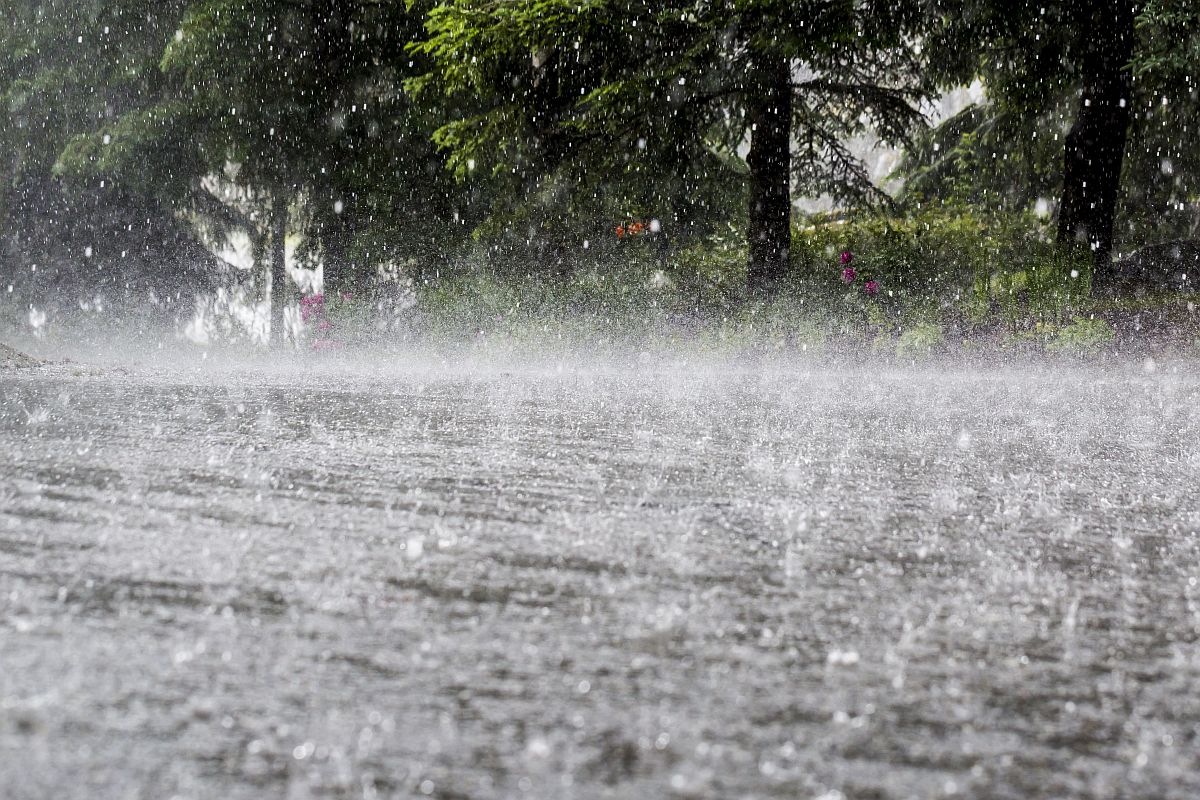 Meteoroloji 10 ile 'turuncu' ve 'sarı' uyarı yaptı 1 Sağnak Yağış NationalTurk