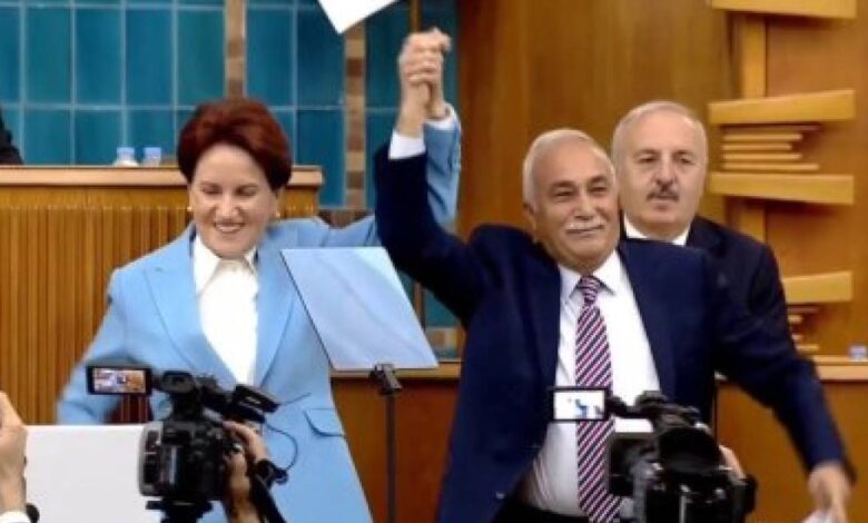 Fakıbaba İyi Parti'de: Rozeti Akşener Taktı 7 Fakıbaba İyi Parti'de