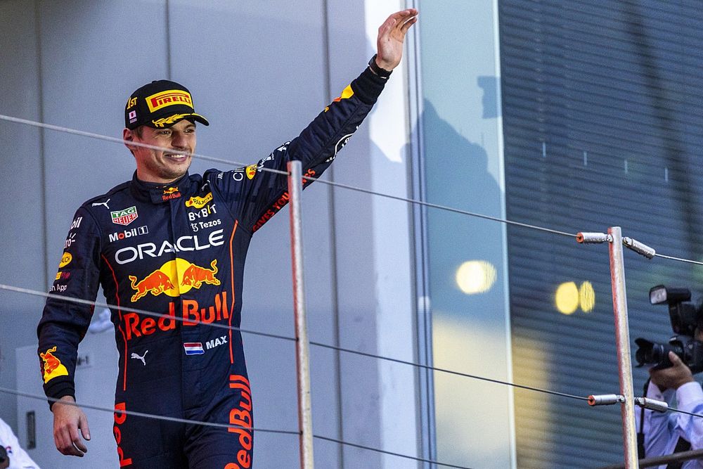 Red Bull Pilotu Verstappen Formula 1 2022 Dünya Şampiyonu oldu.