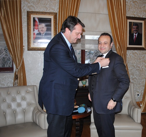 Hasan Arat ile ilgili tüm haberler NationalTurk.com'da! Hasan Arat haberleri, gelişmeleri ve Hasan Arat fotoğrafları yer alıyor.