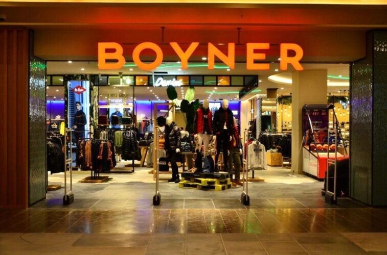 Boyner Grup Yönetim Kurulu Başkanı Cem Boyner’dir.