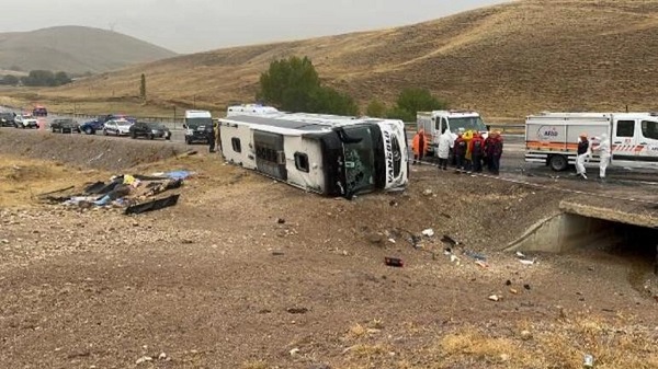 Sivas'ta katliam gibi kaza 1 2