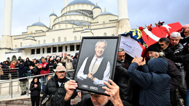 62 yaşında hayatını kaybeden gazeteci ve sunucu Metin Uca son yolculuğuna uğurlandı.