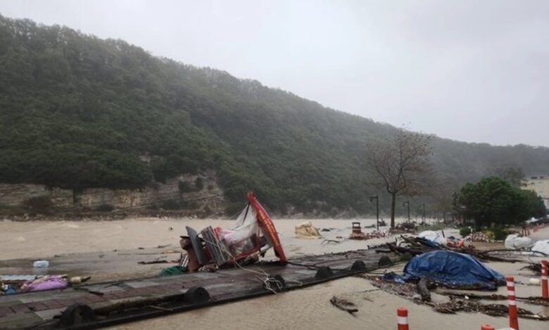 İstanbul Şile’de olumsuz hava koşulları sebebiyle eğitime bir gün ara verildi.