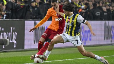 Trendyol Süper Lig'in 18. haftasındaki derbide karşılaşan Fenerbahçe ile Galatasaray, 0-0 berabere kaldı.