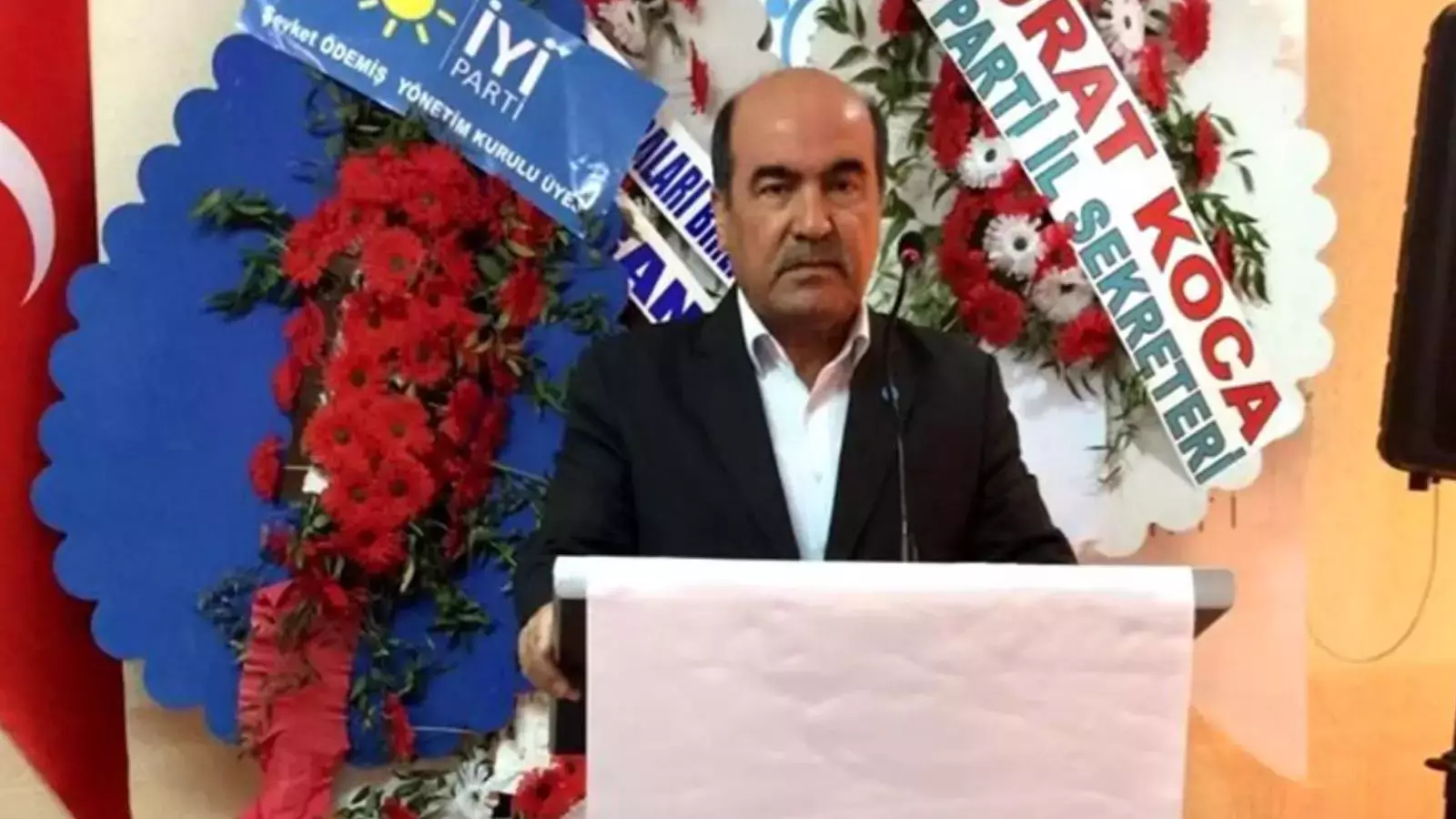 İYİ Parti Adıyaman Kurucular Kurulu üyesi olan Mithat Solgun, partisinden istifa ettiğini açıkladı.