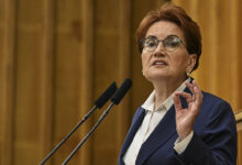 İYİ Parti'de TBMM'ye giren 44 milletvekilinden 1'i ihraç edilirken 5'i istifa etti. İYİ Partinin Meclis'teki milletvekili sayısı 38'e düştü.