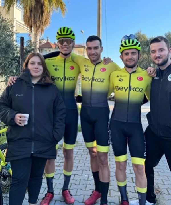 Sportif Direktör Merve Pelin Bayram yönetimindeki Beykoz Belediyesi SK, Antalya Bisiklet Turu'na damga vurdu.
