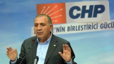 Gürsel Tekin istifa etti