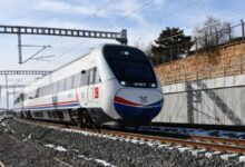 Ulaştırma ve Altyapı Bakanı Abdulkadir Uraloğlu, hızlı tren hattının Karadeniz’e ulaşacağını belirtti.