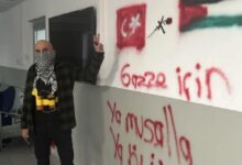 Kocaeli'nde sahte bomba düzeneği ve silahlarla girdiği fabrikada 7 kişiyi rehin alan saldırgan tutuklandı.