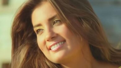 Bahar Öztan vefat etti 11 Yeşilçam'ın 'Gamzeli Güzeli' Bahar Öztan, üç kez yendiği kansere bu kez yenik düştü.