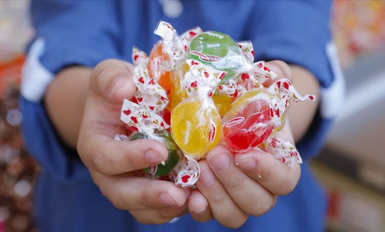 Cumhurbaşkanı Recep Tayyip Erdoğan kamu çalışanları için bayram tatilinin 9 güne çıkarılacağını açıkladı.