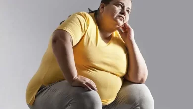 Prof. Dr. Tarık Zafer Nursal, uyku apnesi sorununun daha çok obezite sorunu yaşayan bireylerde görüldüğünü belirtti.