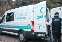 Gaziantep'te feci bir olay yaşandı. 14 yaşında bir kız çocuğu uyuyan babasını bıçaklayarak öldürdü.