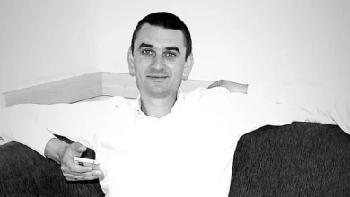 BucaFanClub Kurucusu Evren Yiğit öldürüldü 12 BucaFanClub Kurucusu Evren Yiğit, Buca Belediyesi AK Parti Meclis Üyesi Kemal Altın tarafından vurularak hayatını kaybetti.