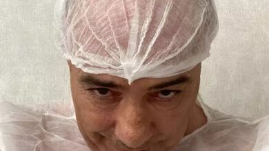 Saç ekimi için girdiği hastanede öldü 12 Kahramanmaraş'tan saç ektirmek için Gaziantep'e giden Yasin Dibo (45)operasyonun ardından yaşamını yitirdi.