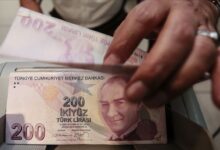 Çalışma ve Sosyal Güvenlik Bakanı Vedat Işıkhan, "Çalışanları, işverenleri memnun edecek ortak bir karar alacağız" diyerek milyonlara umut verdi.