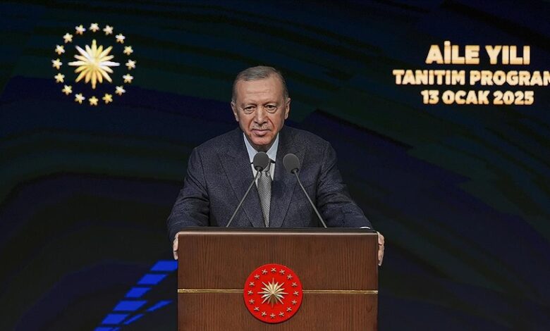 Cumhurbaşkanı Recep Tayyip Erdoğan, 2025 yılını "Aile Yılı" ilan ettiklerini açıkladı.