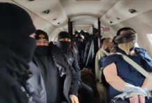 Kırmızı bültenle aranan Ercan Yılmaz ve İbrahim Kaymak, Türk polisinin Ermenistan'da yürüttüğü operasyonla Türkiye'ye getirildi.