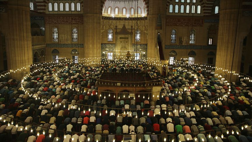 İşte il il bayram namazı vakitleri 1 30 Mart Pazar sabahı kılınacak Ramazan Bayramı namazı için saatler belli oldu. İşte, il il bayram namazı saatleri