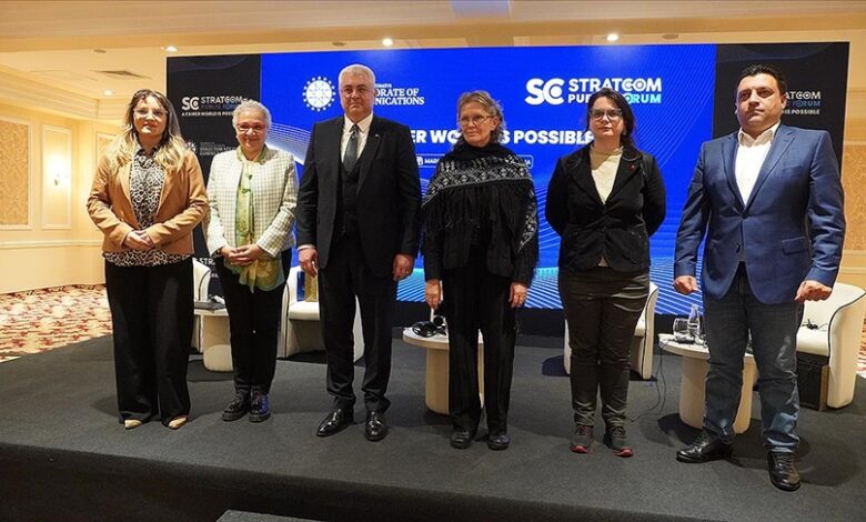 Sofya’da "Daha Adil Bir Dünya Mümkün" Paneli Düzenlendi 3 Cumhurbaşkanlığı İletişim Başkanlığı, Bulgaristan'ın başkenti Sofya’da "Daha Adil Bir Dünya Mümkün" başlıklı bir panel düzenledi.