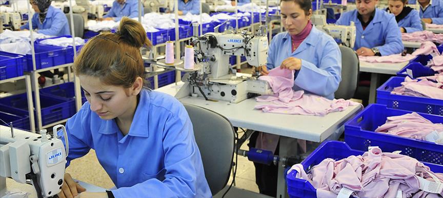 TÜİK'ten çarpıcı veriler 1 TÜİK'in "İstatistiklerle Kadın, 2024" raporuna göre, Türkiye'deki kadınların eğitim seviyeleri ve iş gücüne katılım oranları artış gösterdi.