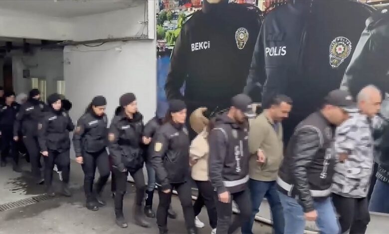 Bebek ölümleriyle bağlantılı olarak yürütülen “yenidoğan çetesi” soruşturmasında 13 kişi hakkında hazırlanan iddianame mahkemeye sunuldu.
