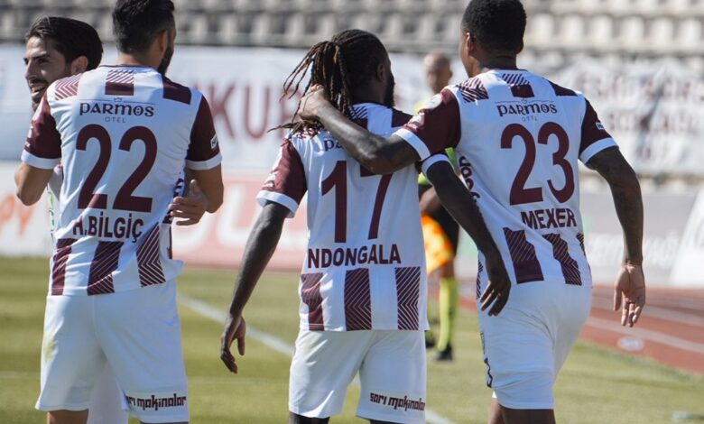 Bandırmaspor iki golle turladı 9 Trendyol 1. Lig Yükselme Play-Off turunda Bandırmaspor, Erzurumspor'u 2-0 yenerek İstanbulspor-Boluspor galibiyle eşleşme hakkı kazandı