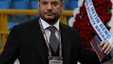 Trabzonspor Başkanı Ertuğrul Doğan, ligin ilk yarısında sahalarında 3-2 yenildikleri Fenerbahçe karşılaşmasının hakemi Oğuzhan Çakır ile ilgili bir iddia ortaya attı