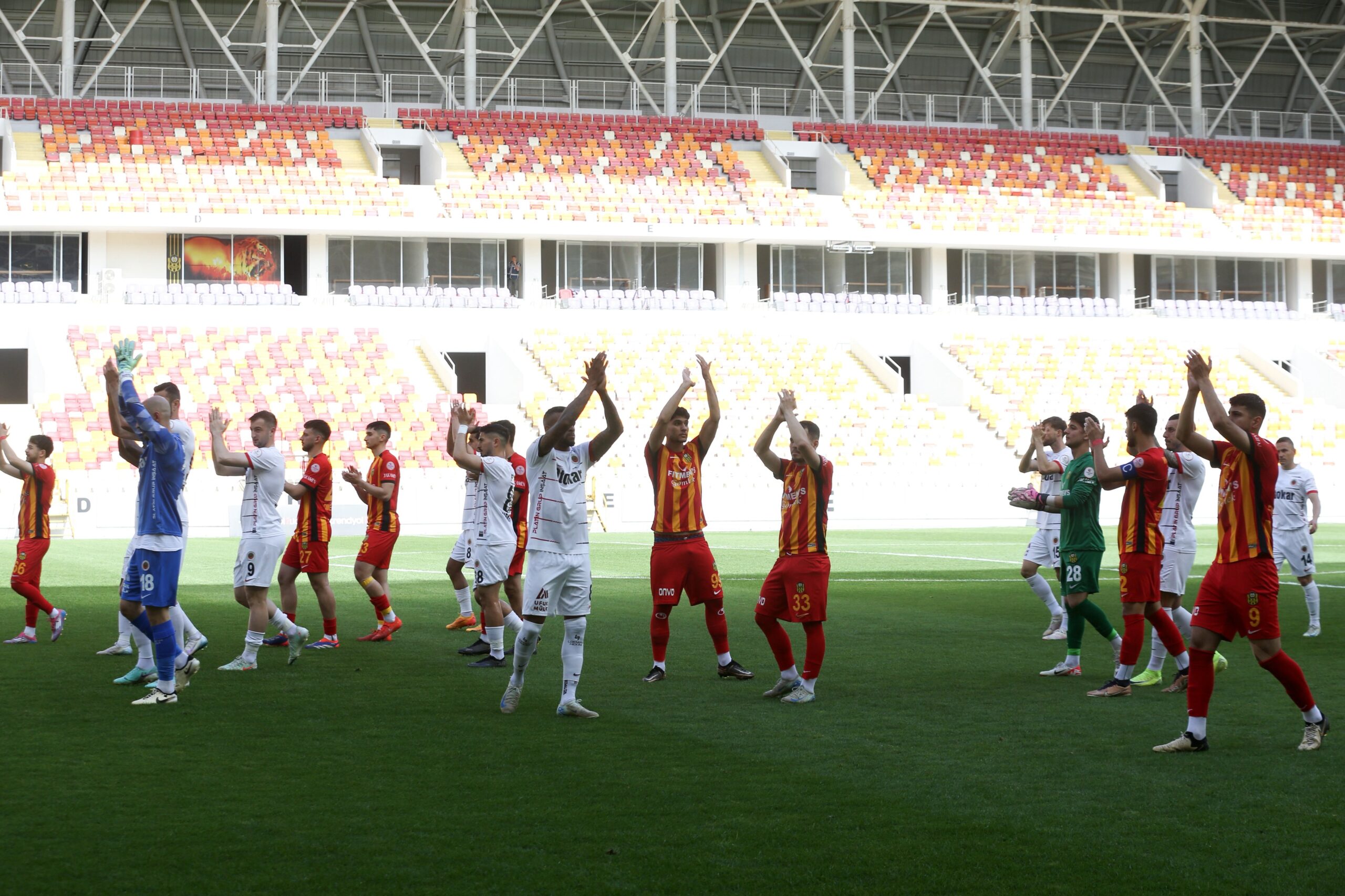 Süper Lig'in ikinci ekibi Gençlerbirliği 1 Trendyol 1. Lig'de Kocaelispor'un ardından Gençlerbirliği Süper Lig vizesi alırken İstanbulspor ise üçüncü olarak play-off'ta direkt final oynayacak