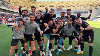 2. Lig'e yükselme play-off karşılaşmasında Muş Spor, evinde 0-0 berabere kaldığı Karşıyaka'yı deplasmanda 2-1 yenerek adını üst tura yazdırdı