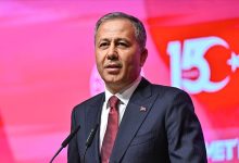 İçişleri Bakanı Ali Yerlikaya, çevrim içi çocuk müstehcenliği, yasa dışı bahis ve nitelikli dolandırıcılık suçlarına yönelik operasyonlarda 198 kişinin gözaltına alındığını, 49’unun tutuklandığını açıkladı