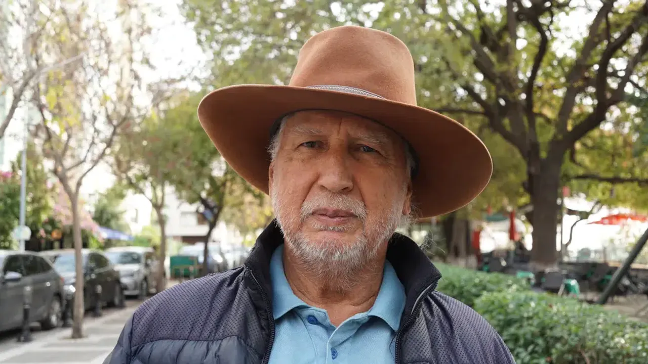 Prof. Dr. Şener Üşümezsoy: Olası İstanbul depremi yok 1 Deprem Bilimci Prof. Dr. Şener Üşümezsoy, İstanbul’da deprem beklenmediğini belirtti.