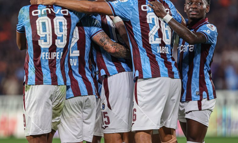 Trabzonspor fire vermiyor 3 Trabzonspor, Antalyaspor karşısında Süper Lig'deki üçüncü maçından da 1-0'lık galibiyetle ayrılarak 9 puana ulaştı
