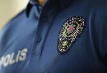 İçişleri Bakanı Ali Yerlikaya, polis teşkilatında uzun süredir beklenen düzenlemeleri duyurdu. 2026’daki genel atamada zorunlu ikinci şarkın uygulanmayacağını açıkladı.