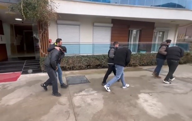 İzmir’de yasa dışı bahis baskını