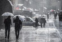 İçişleri Bakanlığı, Meteoroloji verilerine dayanarak kuvvetli sağanak, fırtına ve yoğun kar beklenen 10 il için sarı kodlu meteorolojik uyarı yayımladı.