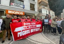 Migros Krizinin 12'nci gününde Çanakkale Emek, Barış ve Demokrasi Güçleri, Migros depo işçilerinin direnişine destek vermek amacıyla eylem yaptı.