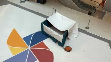 Bursa’nın Osmangazi ilçesindeki Kent Meydanı AVM’de meydana gelen olayda 22 yaşındaki Doğukan Dikbıyık zemin boşluğuna düştü.