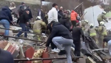 İstanbul'da iki bina çöktü: 11 kişi enkaz altına kaldı 7 enkaz